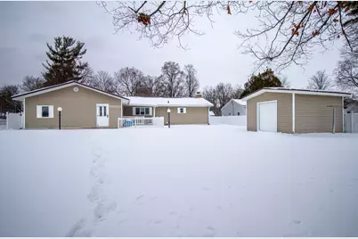 508 Emory Street, Howard City, MI 49329 - Photo 5