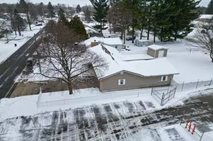 508 Emory St, Howard City, MI 49329 - Photo 23