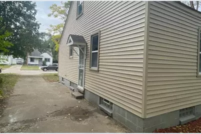 19344 Bradford Avenue, Detroit, MI 48205 - Photo 9