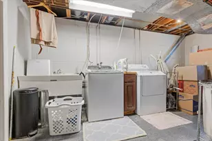 2616 Lomond Dr, Kalamazoo, MI 49008 - Photo 35