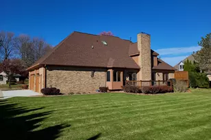 11545 Kings Knight Cir, Grand Blanc, MI 48439 - Photo 3