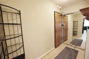 555 E William St, Ann Arbor, MI 48104 - Photo 9