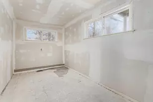 410 Division St, Benton Harbor, MI 49022 - Photo 7