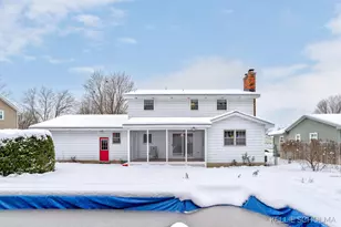 8110 Greenridge Dr, Jenison, MI 49428 - Photo 9