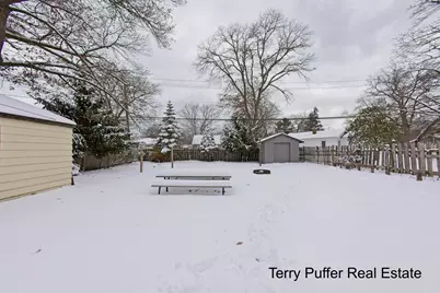 2206 Oak Avenue, Muskegon, MI 49445 - Photo 23