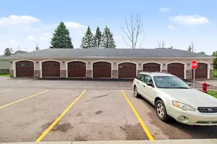 5610 Arbor Chase Dr, Ann Arbor, MI 48103 - Photo 43