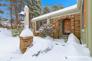 17496 Meadow Wood Rd, Spring Lake, MI 49456 - Photo 3