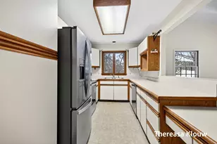 17496 Meadow Wood Rd, Spring Lake, MI 49456 - Photo 13