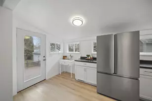 328 Adams St, Jackson, MI 49202 - Photo 19