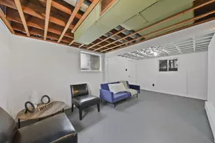 328 Adams St, Jackson, MI 49202 - Photo 25