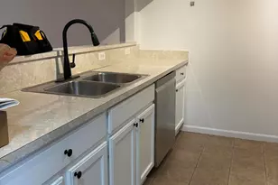 3245 Reeves Dr, Melvindale, MI 48122 - Photo 5