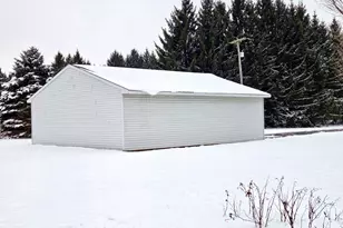 5399 Durfee Rd, Eaton Rapids, MI 48827 - Photo 5