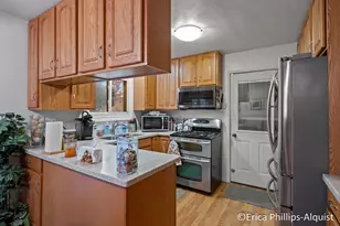 5249 Newcastle Dr SE, Grand Rapids, MI 49508 - Photo 13