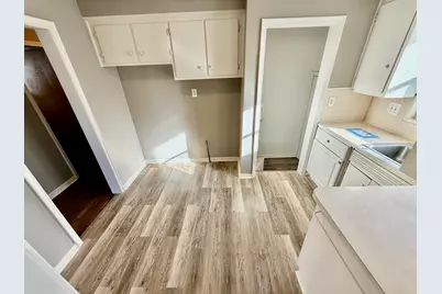 22084 Shakespeare Avenue, Eastpointe, MI 48021 - Photo 11