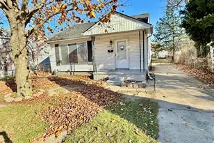 22084 Shakespeare Ave, Eastpointe, MI 48021 - Photo 1