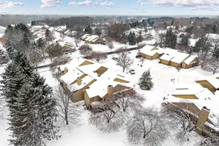 1946 Cross Bend St NE, Grand Rapids, MI 49505 - Photo 47