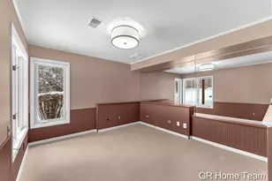 1946 Cross Bend St NE, Grand Rapids, MI 49505 - Photo 35