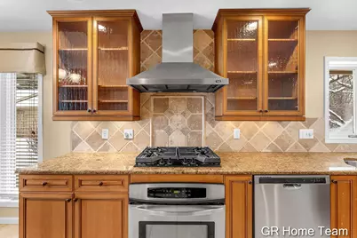 1946 Cross Bend Street NE #35, Grand Rapids, MI 49505 - Photo 15