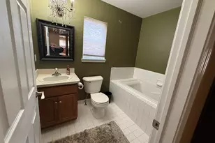 32037 Red Creek Dr, Chesterfield, MI 48047 - Photo 9