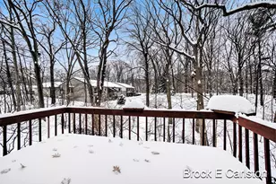 1231 Creekview Dr, Muskegon, MI 49441 - Photo 29