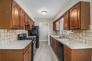 1717 Gentian Dr SE, Grand Rapids, MI 49508 - Photo 7