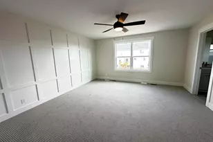 690 Lincoln Lawns Dr NW, Grand Rapids, MI 49534 - Photo 9