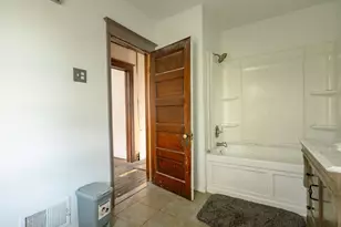 5062 Parker St, Detroit, MI 48213 - Photo 17