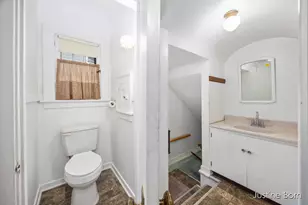 2219 Paris Ave SE, Grand Rapids, MI 49507 - Photo 15