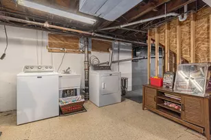 218 W Grove St, Greenville, MI 48838 - Photo 23