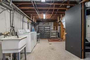 565 N Marshall Ave, Marshall, MI 49068 - Photo 17