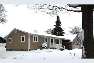 313 N Linden Avenue, Fremont, MI 49412 - Photo 1