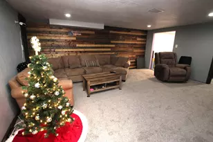 313 N Linden Ave, Fremont, MI 49412 - Photo 13