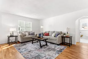 911 Napier Ave, Saint Joseph, MI 49085 - Photo 9