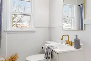 911 Napier Ave, Saint Joseph, MI 49085 - Photo 29