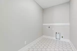 8288 Eagle Peak Dr, Jenison, MI 49428 - Photo 29