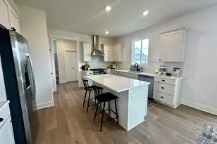 8288 Eagle Peak Dr, Jenison, MI 49428 - Photo 17