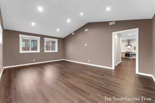 300 N 7th St, Grand Haven, MI 49417 - Photo 15