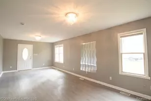 743 Hollister St, Pontiac, MI 48340 - Photo 9