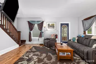 22 N Jefferson St, Zeeland, MI 49464 - Photo 3