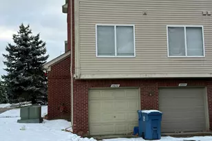 15602 Stone Crossing Dr, Southfield, MI 48075 - Photo 3