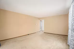 932 Village Ln, Jenison, MI 49428 - Photo 13