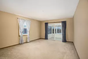 932 Village Ln, Jenison, MI 49428 - Photo 7