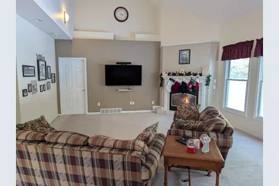 1040 N Robinhood Drive, Muskegon, MI 49445 - Photo 9