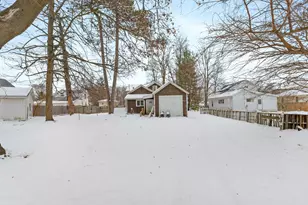 76 Budlong St, Hillsdale, MI 49242 - Photo 3