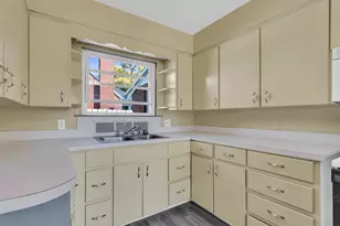 1302 Elmwood Ave, Jackson, MI 49203 - Photo 9