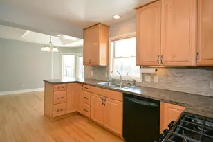 54060 W Ridgeview Circle, Paw Paw, MI 49079 - Photo 11