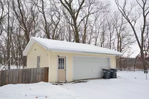 9247 Oakland Dr, Portage, MI 49024 - Photo 17