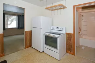 9247 Oakland Dr, Portage, MI 49024 - Photo 9