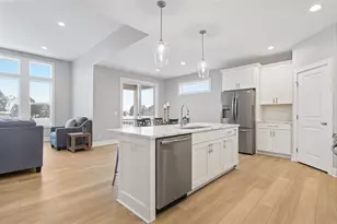 10137 Strawberry Ln, Zeeland, MI 49464 - Photo 13