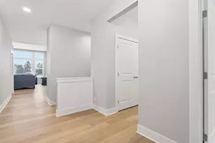 10137 Strawberry Ln, Zeeland, MI 49464 - Photo 5